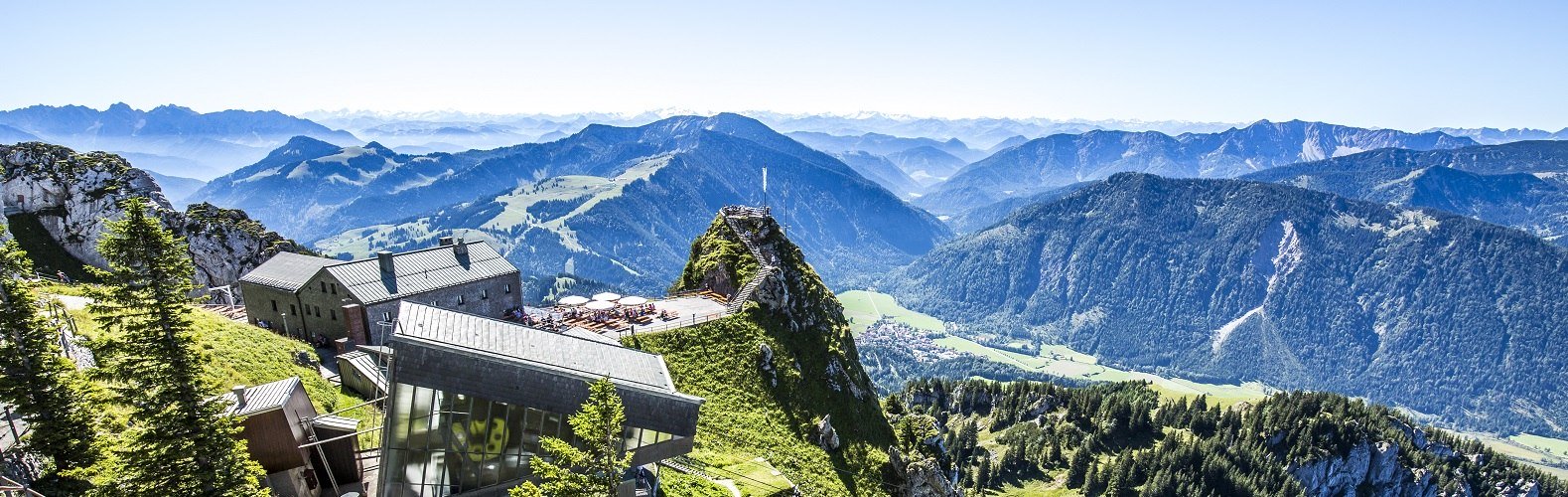 Blick vom Gipfelweg zur Bergstation der Wendelstein-Seilbahn, © Thomas Kujat, Chiemgau Tourismus e.V.