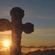Wintersturm am Wendelstein mit Gipfelkreuz, © Claudia Hinz Wintersturm am Wendelstein mit Gipfelkreuz, © Claudia Hinz