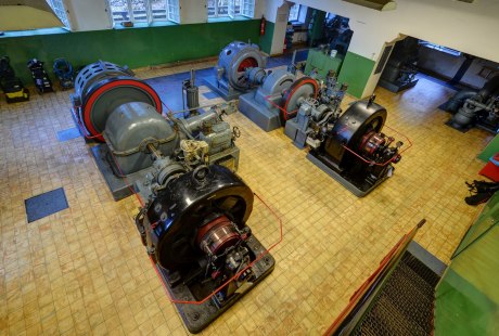 Pelton Zwillings-Freistrahlturbine im Wasserkraftwerk der Wendelsteinbahn, Baujahr 1925, &copy; Peter Hofmann