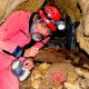 Höhlenforscher Peter Hofmann beim Aufsammeln von Kleinstlebewesen in der Höhle, © Peter Hofmann