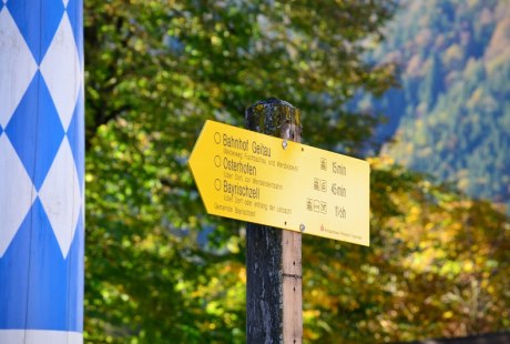 Wanderwegs-Beschilderung in Bayrischzell-Osterhofen, &copy; Alpenregion Tegernsee-Schliersee e.V.
