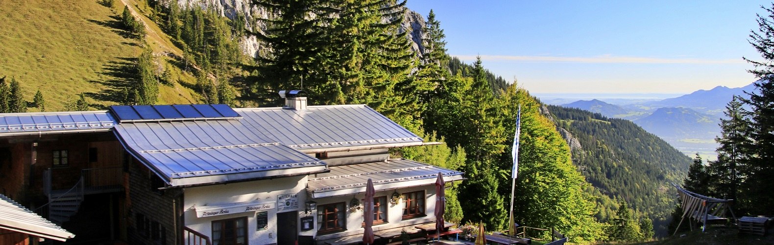 Die Mitteralm ist eine Zwischenstation am Brannenburger K&uuml;nstlerweg am Wendelstein, &copy; Claudia Hinz