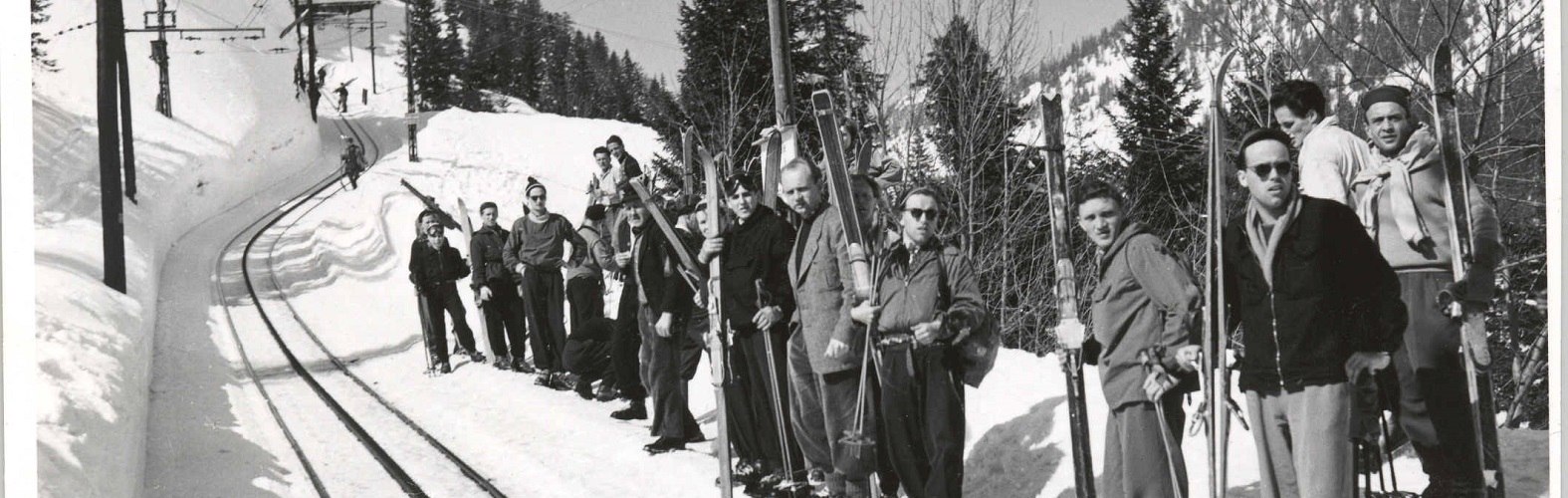 Skigebiet Wendelstein, Zahnradbahn-Haltestelle Mitteralm in den 1950er Jahren, &copy; Archiv der Wendelsteinbahn GmbH