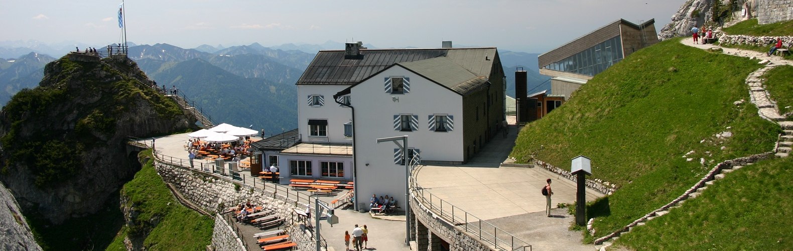 Wendelsteinhaus mit Bergterrasse, Blick Richtung SW, &copy; Claudia Hinz