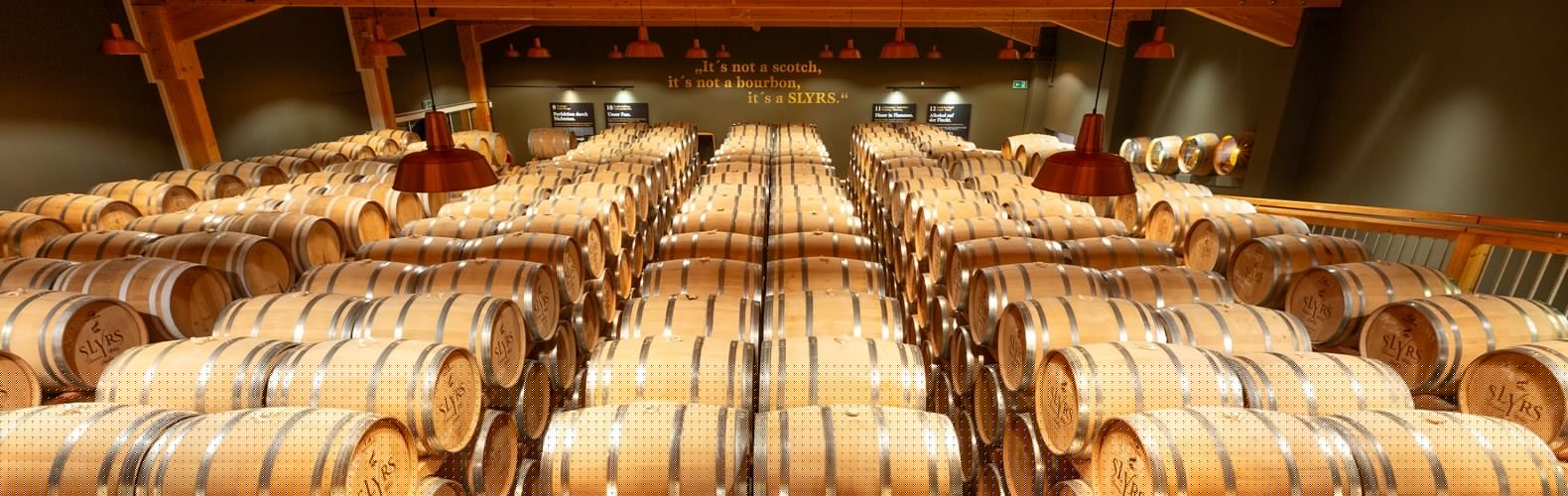 Whiskyf&auml;sser Lager Slyrs in Schliersee, &copy; SLYRS