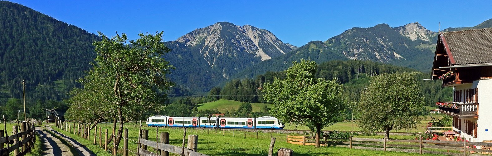 Die Bayerische Oberlandbahn auf der Strecke München-Bayrischzell, © Uwe Miethe