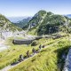 Panoramaweg am Wendelstein mit Blick auf die atemberaubende Zahnradbahntrasse, &copy; Chiemgau Tourismus e.V., Thomas Kujat