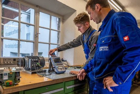 Ausbildung bei der Wendelsteinbahn zum Elektroniker f&uuml;r Betriebstechnik, &copy; P. Hofmann