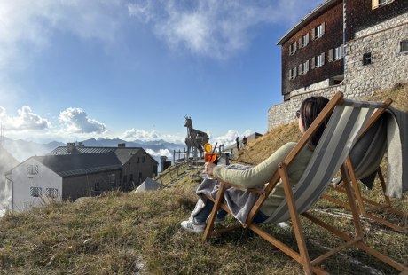 Relax Package mit Berg- und Talfahrt, Getr&auml;nk, Liegestuhl- und Deckenverleih, &copy; M. Bogner