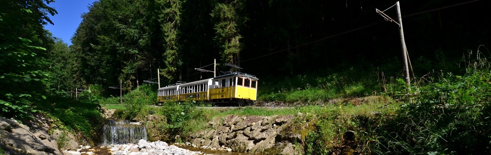 Nostalgiegarnitur der Wendelstein-Zahnradbahn aus dem Jahr 1912, &copy; Peter Hofmann