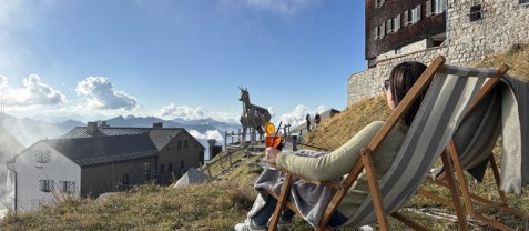 Relax Package mit Berg- und Talfahrt, Getr&auml;nk, Liegestuhl- und Deckenverleih, &copy; M. Bogner