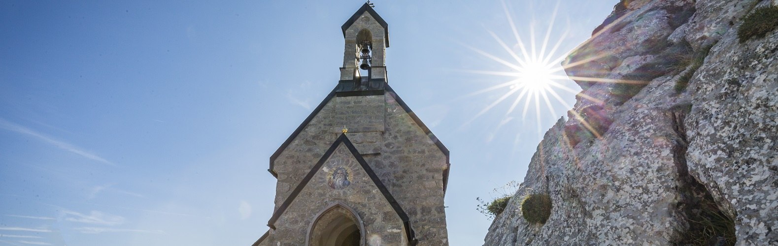 Die Kirche am Wendelstein im Sonnenschein, &copy; Thomas Kujat