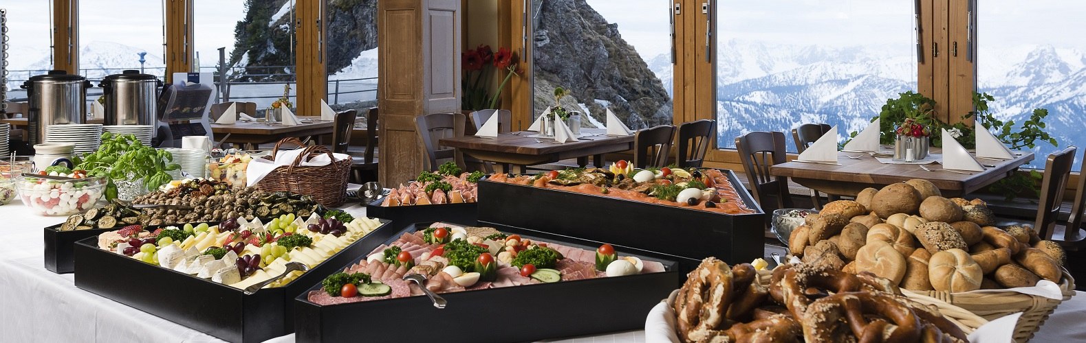 Brunchbuffet im Wendelsteinhaus, &copy; G&uuml;nter Schiffmann
