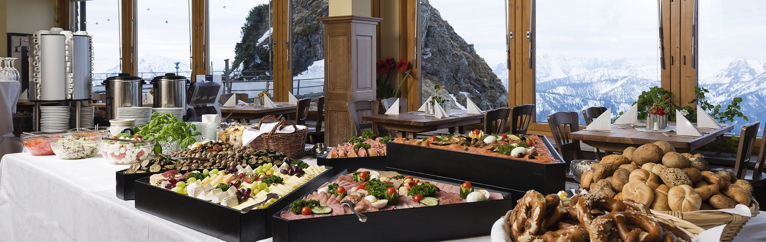 Brunchbuffet im Wendelsteinhaus, &copy; G&uuml;nter Schiffmann