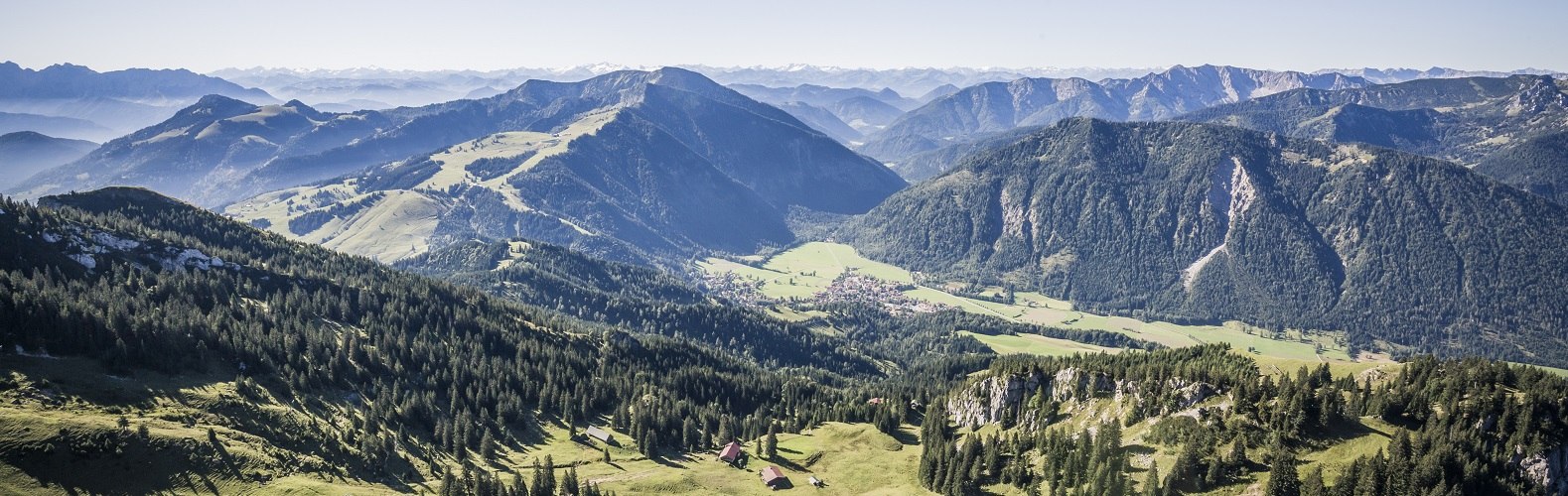 Panoramablick vom Wendelstein nach SO, &copy; Thomas Kujat, Chiemgau Tourismus e.V.