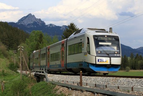 Strecke München-Bayrischzell mit Blick auf den Wendelstein, © Bayerische Oberlandbahn